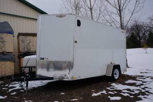 lot 4 image: 2018 H&H 6 x 12 Enclosed Trailer