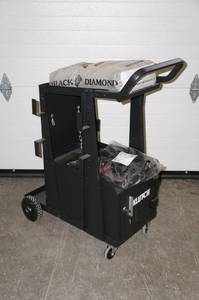 lot 60 image: Klutch 2 Tier Welding Cart