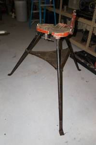 lot 65 image: Ridgid 40A Pipe Threader Tripod Stand