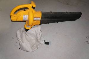 lot 67 image: Yard-Man Leaf BlowerVac