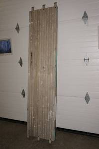 lot 107 image: 7 Aluminum Plank