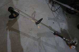 lot 128 image: Echo SRM-2100 Gas Weeder