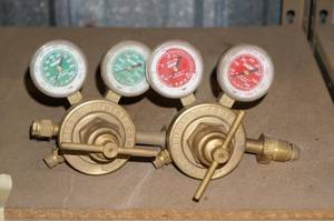 lot 154 image: 2 Victor Oxy-Acetylene Regulators