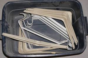 lot 253 image: Shelf Brackets