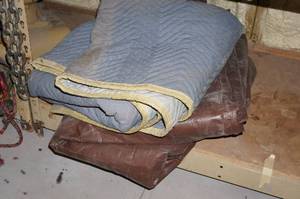 lot 270 image: Large Tarp and a Moving Blanket
