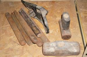 lot 279 image: Sledgehammer Heads, Weights