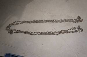 lot 285 image: Section of Chain with Hooks