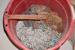 lot 309 image: Bin of Chains and Binder