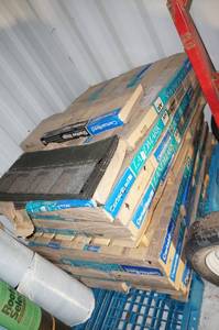 lot 318 image: Pallet of Shingles