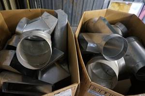 lot 325 image: 2 Boxes of Ductwork Pieces