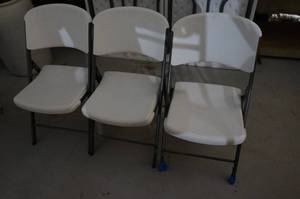 lot 352 image: 3 Lifetime Plastic Folding Chairs