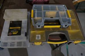 lot 363 image: Small Plastic Organizers