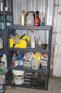 lot 437 image: Shelf with Contents - Antifreeze