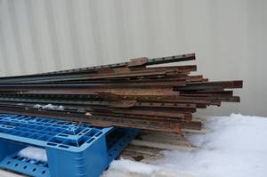lot 447 image: Steel Fence Posts