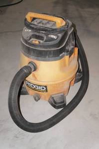 lot 450 image: Ridgid 14 Gallon Shop Vac