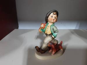 lot 48 image: Goebel Hummel West Germany Figurine