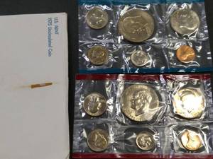 1975 Uncirculated Coin Set...