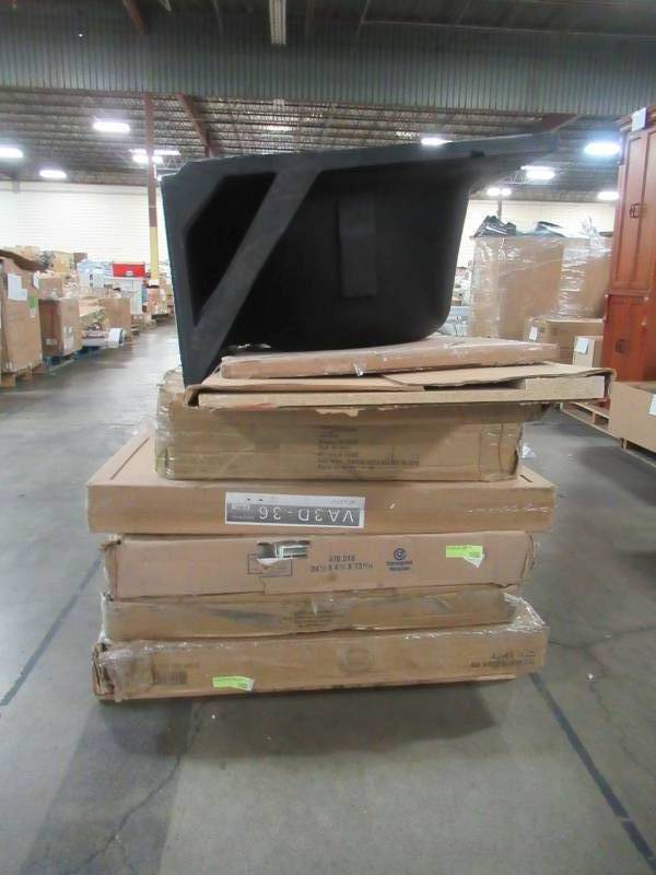 lot 114 image: WHOLESALE MIXED PALLET OF BATHROOM REMODEL ITEMS