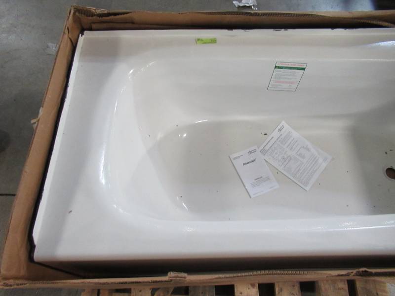lot 121 image: American Standard Cambridge 5 ft. x 32 in. Right Drain Americast Soaking Tub in White 2461.002.020