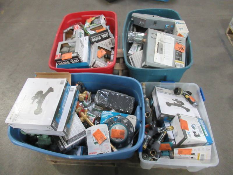 lot 203 image: WHOLESALE MIXED PALLET OF MISCELLANEOUS OUTDOOR IRRIGATION EQUIPMENT AND ACCESSORIES