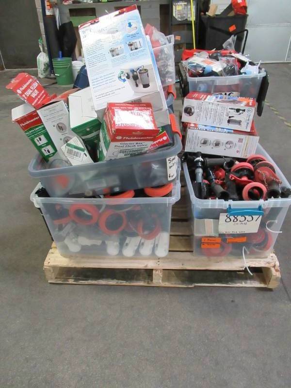 lot 206 image: WHOLESALE MIXED PALLET OF MISCELLANEOUS TOILET PARTS, ACCESSORIES AND MORE