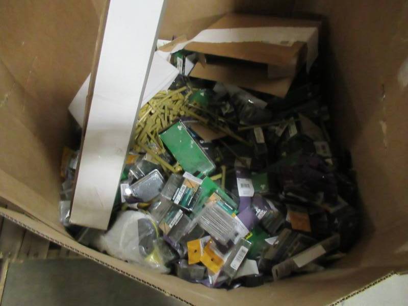 lot 316 image: WHOLESALE MIXED PALLET OF LARGE BOLTS AND SCREWS