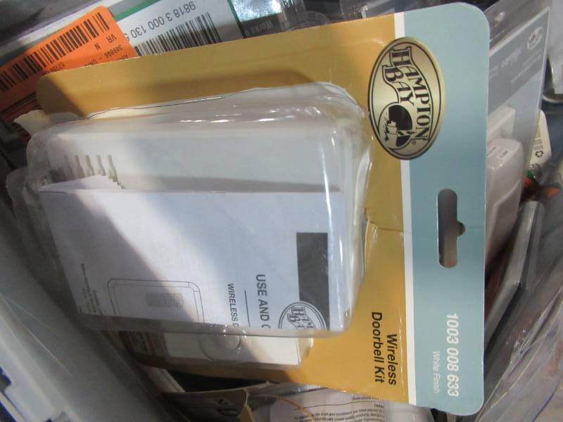 lot 833 image: WHOLESALE MIXED BIN OF MISCELLANEOUS CEILING FAN RECEIVERS, REMOTES AND WIRELESS DOORBELLS