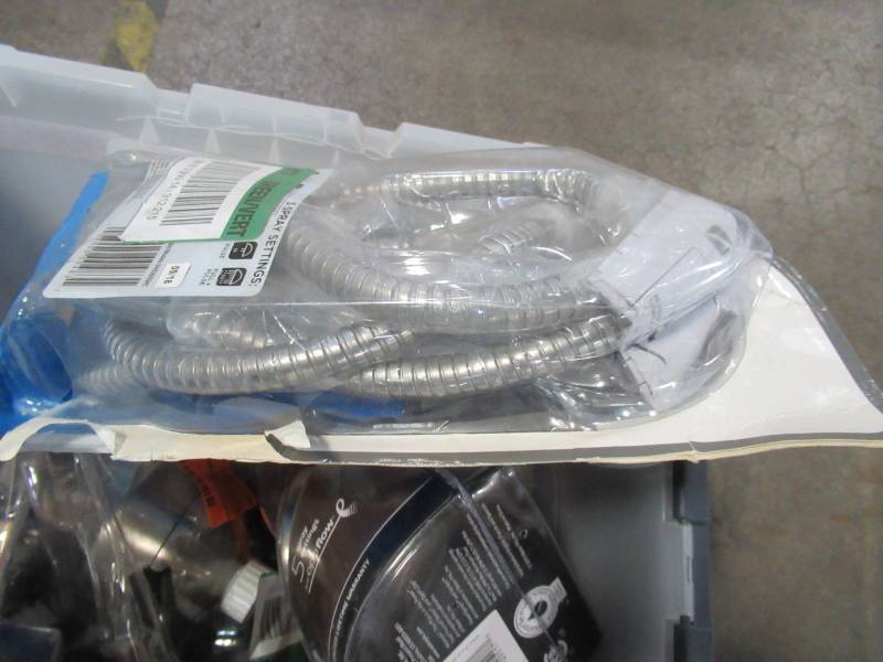 lot 839 image: WHOLESALE MIXED BIN OF MISCELLANEOUS HANDHELD SHOWER HEADS, SHOWER HEADS AND MORE