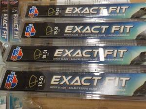 lot 5 image: 4 Exact Fit 19-51 Car Quest windshi...