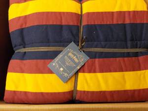 lot 22 image: Pottery Barn Teen Harry Potter Hogw...