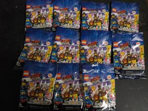 lot 73 image: 11 Lego Characters...