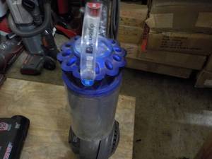 lot 126 image: Dyson DC 41 Vacuum Cleaner - powers...