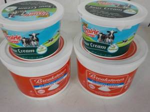 lot 266 image: 2 Breakstones 48 oz cottage cheese ...