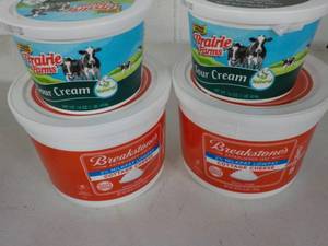 lot 267 image: 2 Breakstones 48 oz cottage cheese ...