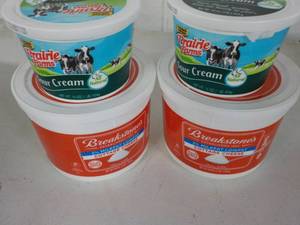 lot 268 image: 2 Breakstones 48 oz cottage cheese ...