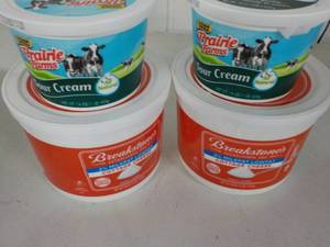 lot 269 image: 2 Breakstones 48 oz cottage cheese ...