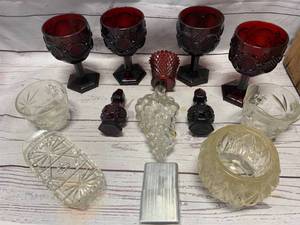 lot 15 image: Ruby Red & Clear Glass Vintage Aluminum Cigarette Case Park Sherman