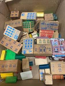 lot 32 image: Antique Wood Blocks Childrens Toys