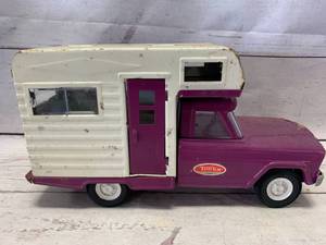 lot 55 image: Vintage 1960s Tonka Pressed Steel Jeep Camper 52030