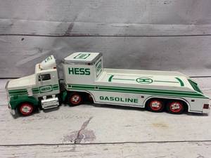 lot 62 image: 1995 Hess Gasoline Flatbed Semi Truck