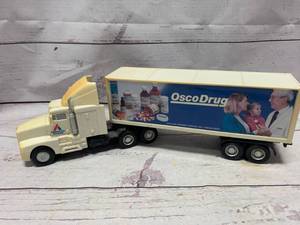 lot 65 image: 1995 Oseo Drug Semi Truck & Trailer 13 12 Long