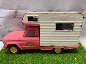 lot 72 image: Vintage Tonka Pink Jeep Pickup Truck Camper RV Pressed Steel