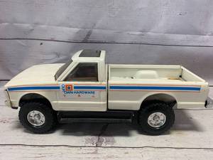 lot 77 image: 1980s Ertl Our Own Hardware Metal Pickup 12 Long Truck