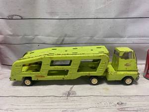 lot 79 image: 1960s Tonka Car Hauler Transplorter 18