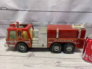 lot 99 image: Nylint Classic Rescue Pumper Fire Truck 18 Long