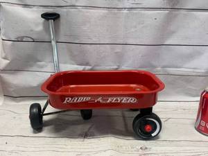 lot 101 image: Vintage Radio Flyer Toy Wagon