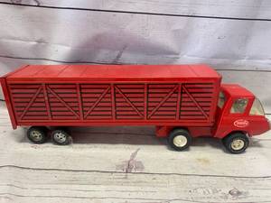 lot 114 image: Vintage tonka Semi Truck & Ertl Trailer 18 Long