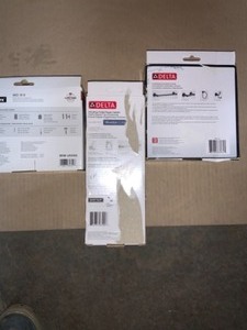 lot 18 image: ASSORTED PFISTER  DELTA BATHROOM ACCESSORIES SEE PICS