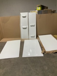 lot 42 image: PRO-SERIES 32 IN. X 60 IN. X 57 IN. 5-PIECE EASY UP ADHESIVE TUB SURROUND IN WHITE SEE PICS