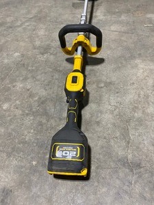 lot 85 image: DEWALT 20V CORDLESS BRUSHLESS STRING TRIMMER (TOOL-ONLY) USED TESTED AND COMPLETE